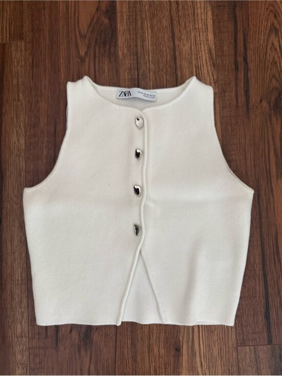 Tops - tank top
